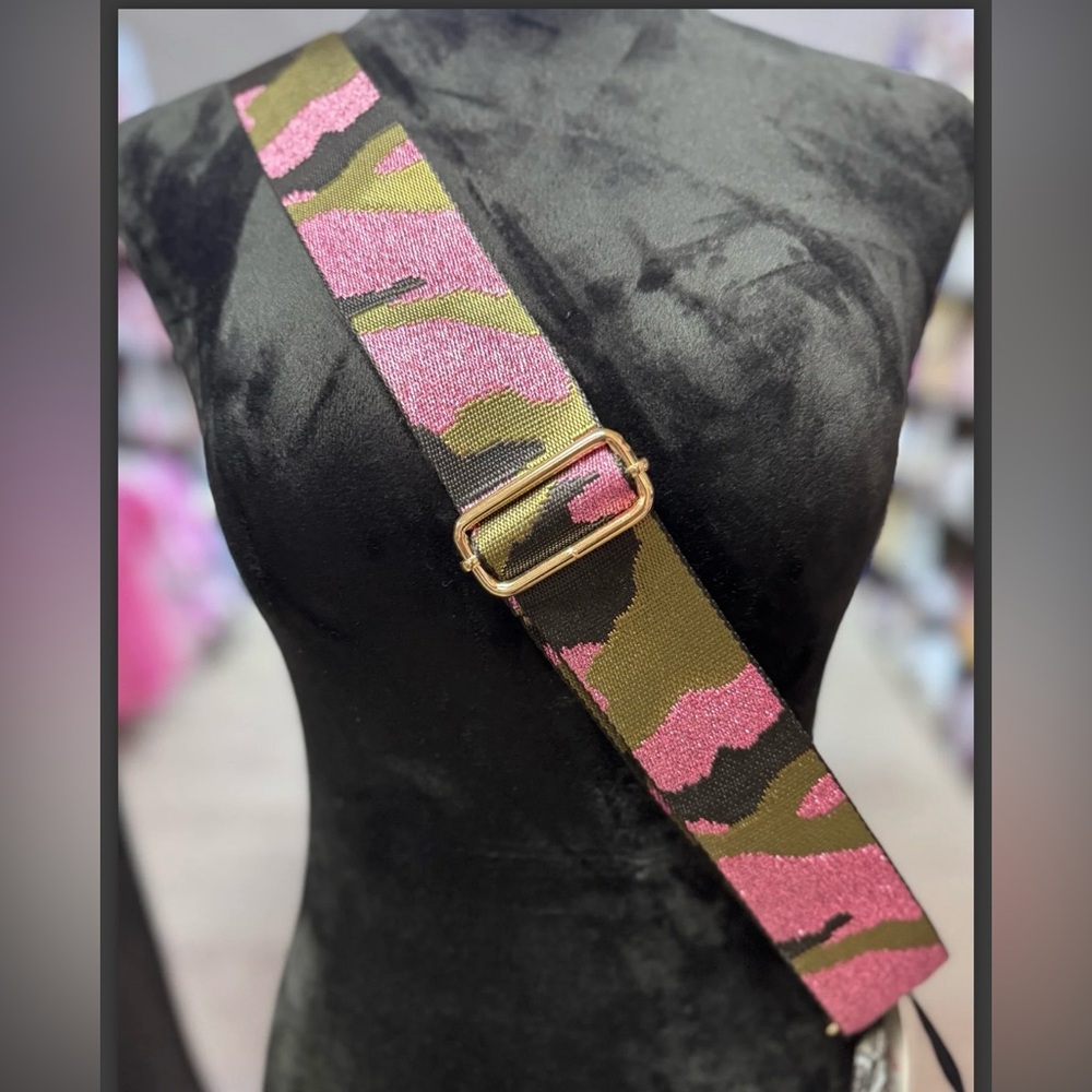 NWOT Pink and Green Camouflage Purse Guitar Handbag Strap